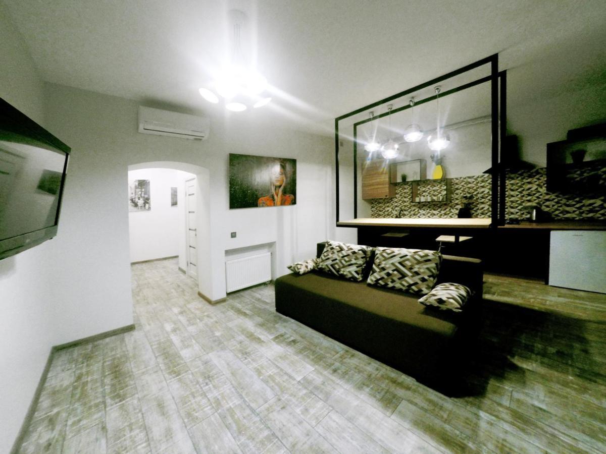 Lion King Lesya Ukrainka Apartment Lviv Luaran gambar